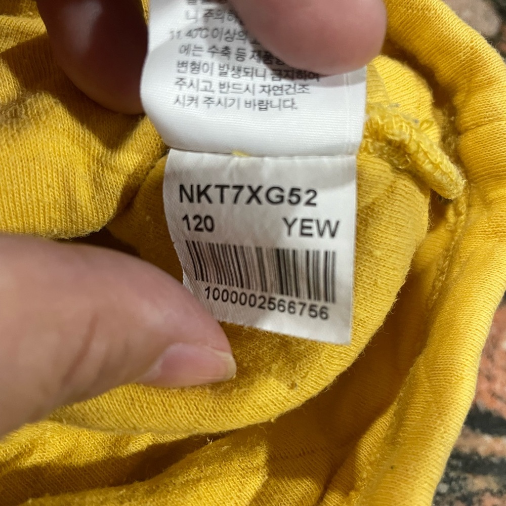Northface quilted sweatshirt. Size 3/4 years. Used - Picture 6 of 6
